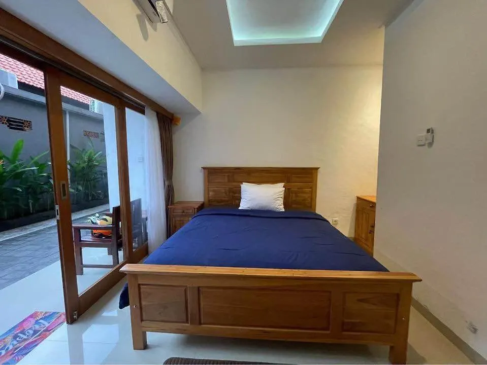 Kamar Kodel1 Apartment Seminyak